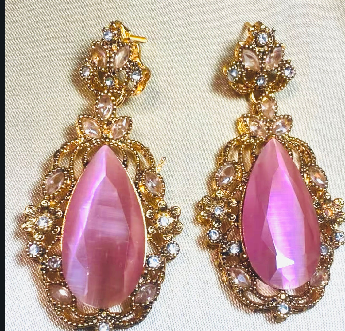 Vintage Pear Drop Earrings Gold
