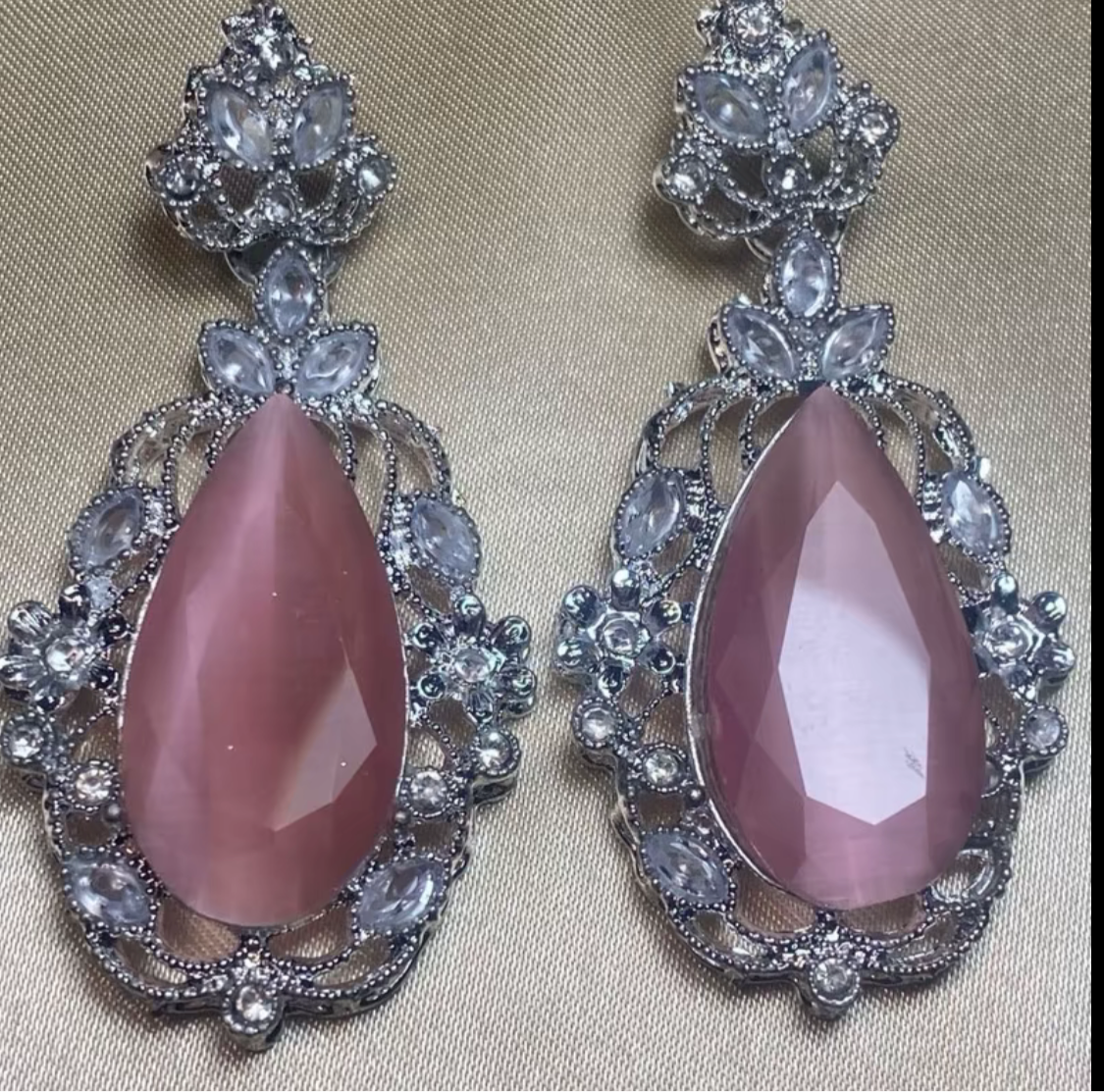 Vintage Pear Drop Earnings in Silver Finish