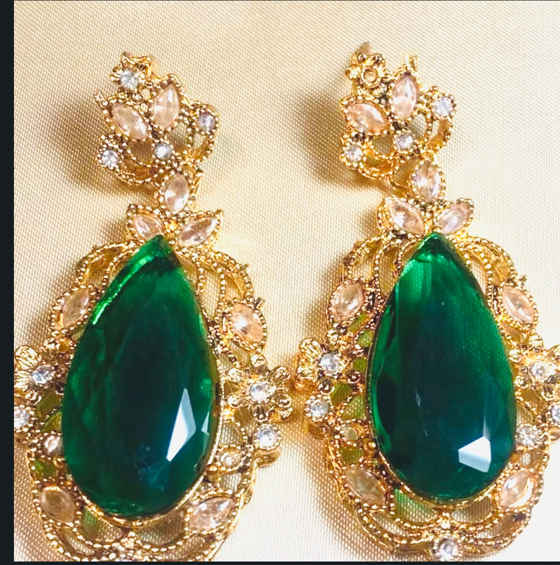 Vintage Pear Drop Earrings Gold
