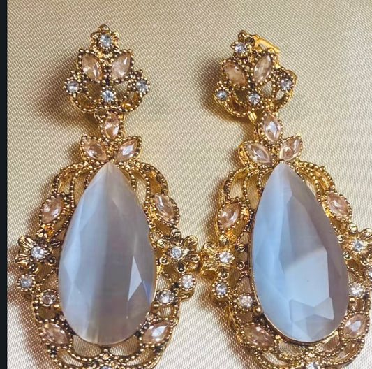 Vintage Pear Drop Earrings Gold