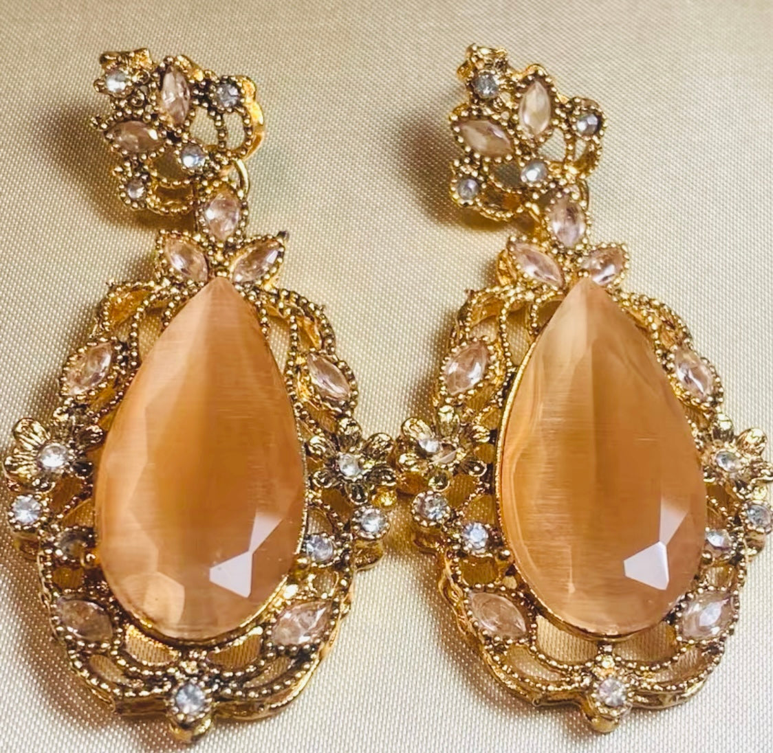 Vintage Pear Drop Earrings Gold