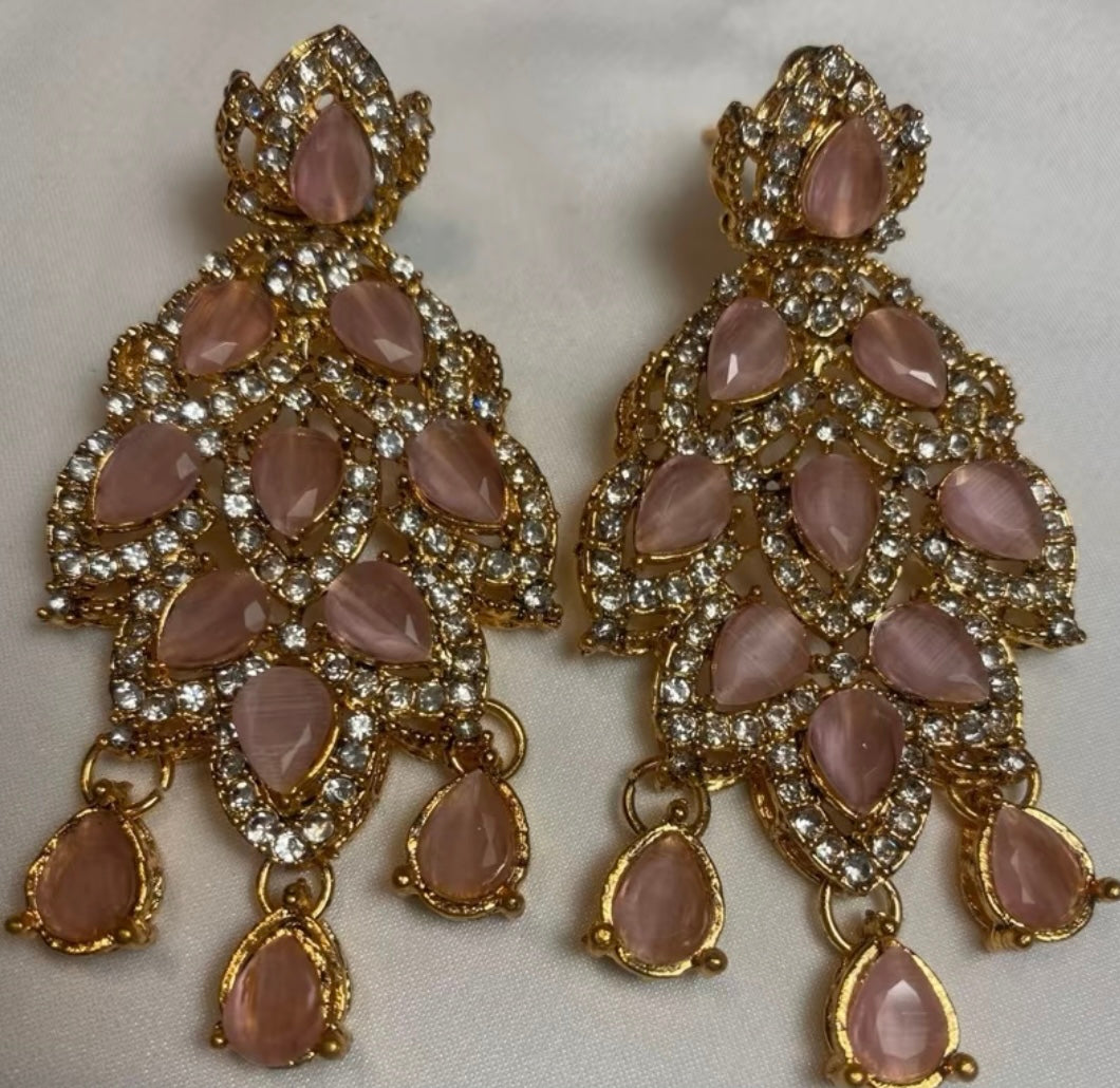 Nida Earrings With Stonework Gold Finish