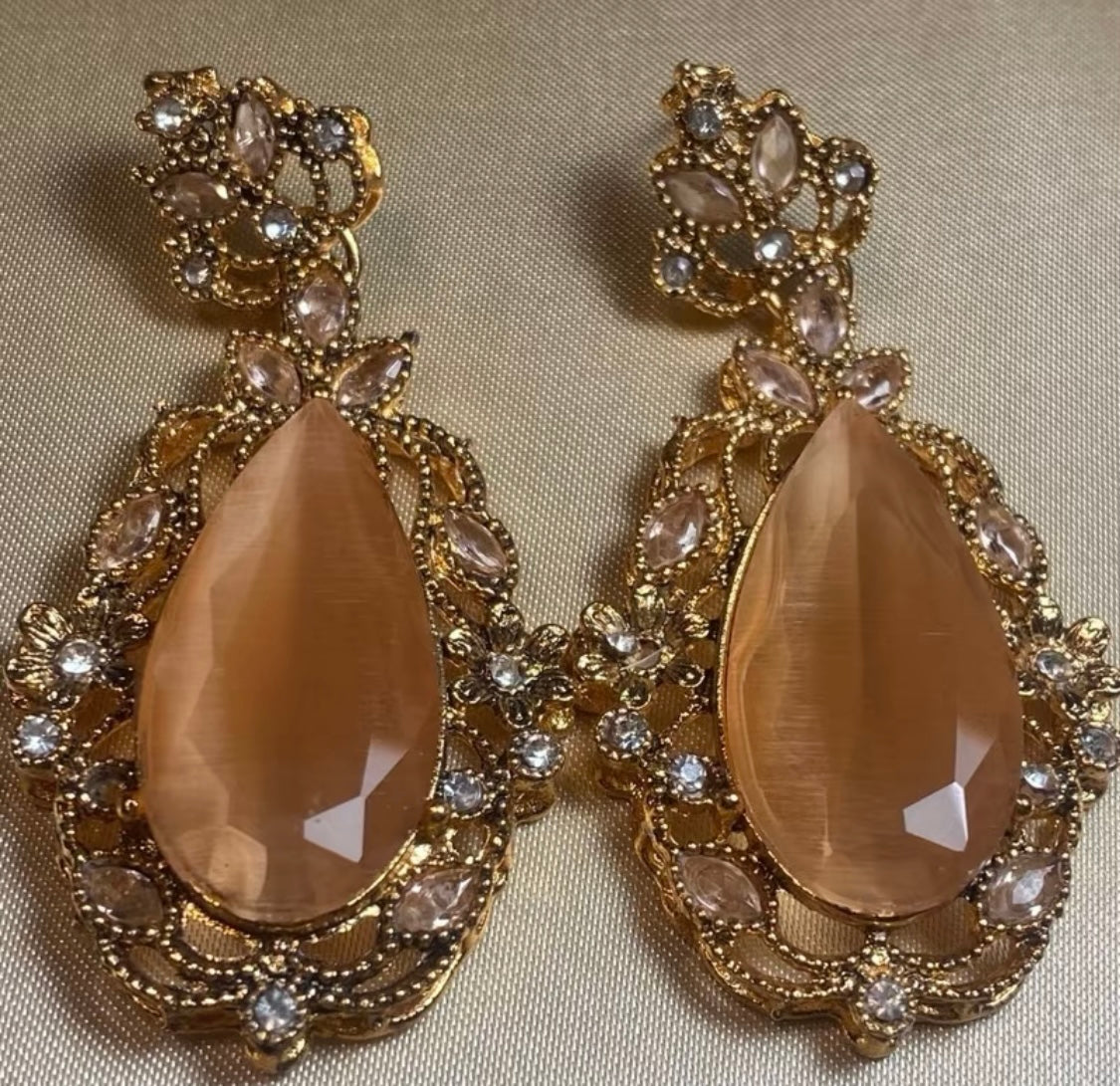 Vintage Pear Drop Earrings in Gold Finish