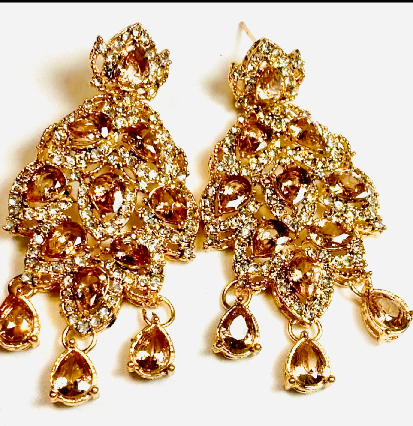 Nida Earrings With Stonework Gold Finish