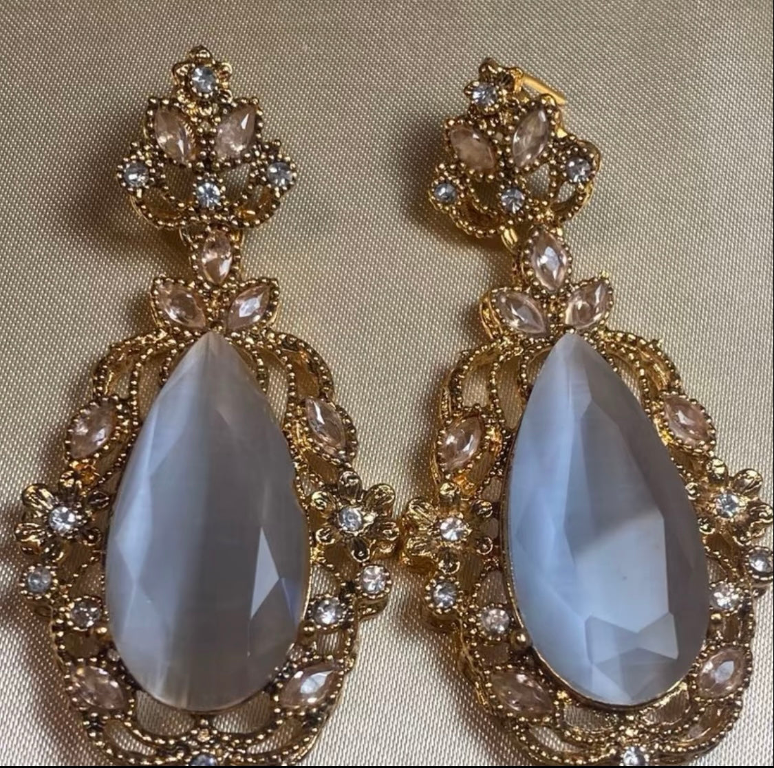 Vintage Pear Drop Earrings in Gold Finish