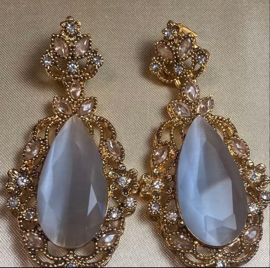 Vintage Pear Drop Earrings in Gold Finish