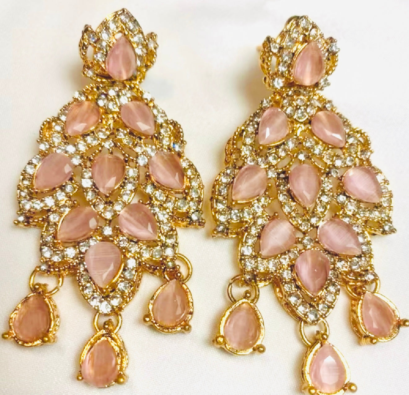 Nida Earrings With Stonework Gold Finish