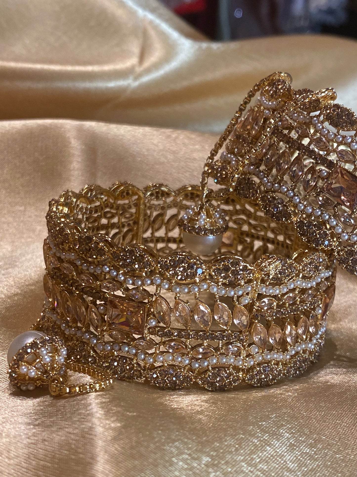 Gold-Champagne Pearl Openable Bangle Set