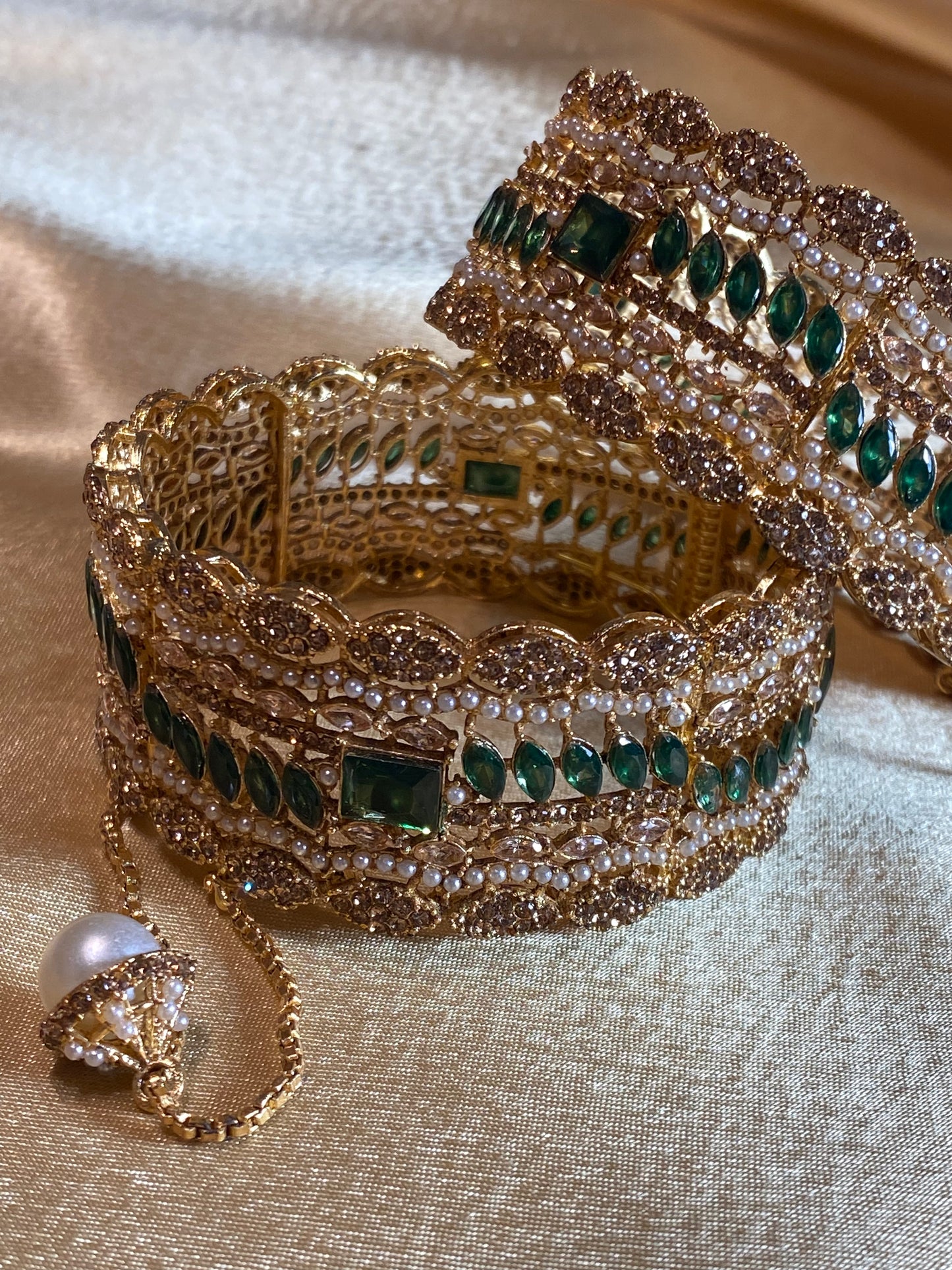 Green & Gold Openable Bangle Set.