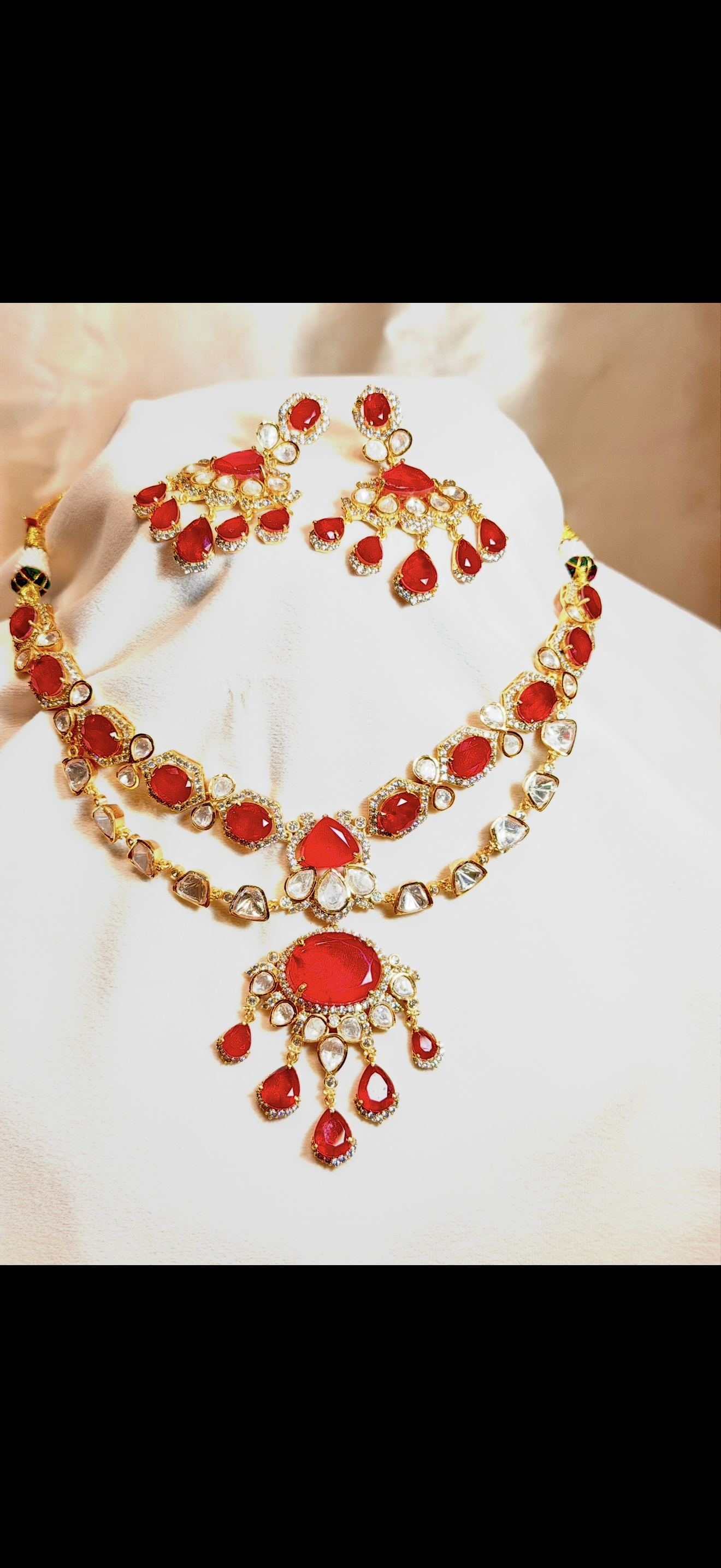 Moissanite & Red Doublet Stone Set
